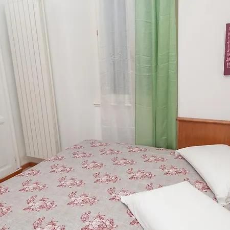 Bed & Breakfast Lena *
